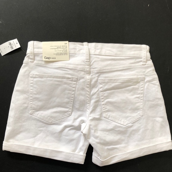 GAP WHITE JEAN SHORTS - Picture 2 of 2